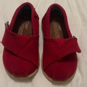 TOMS Kids Vibrant Red Slippers